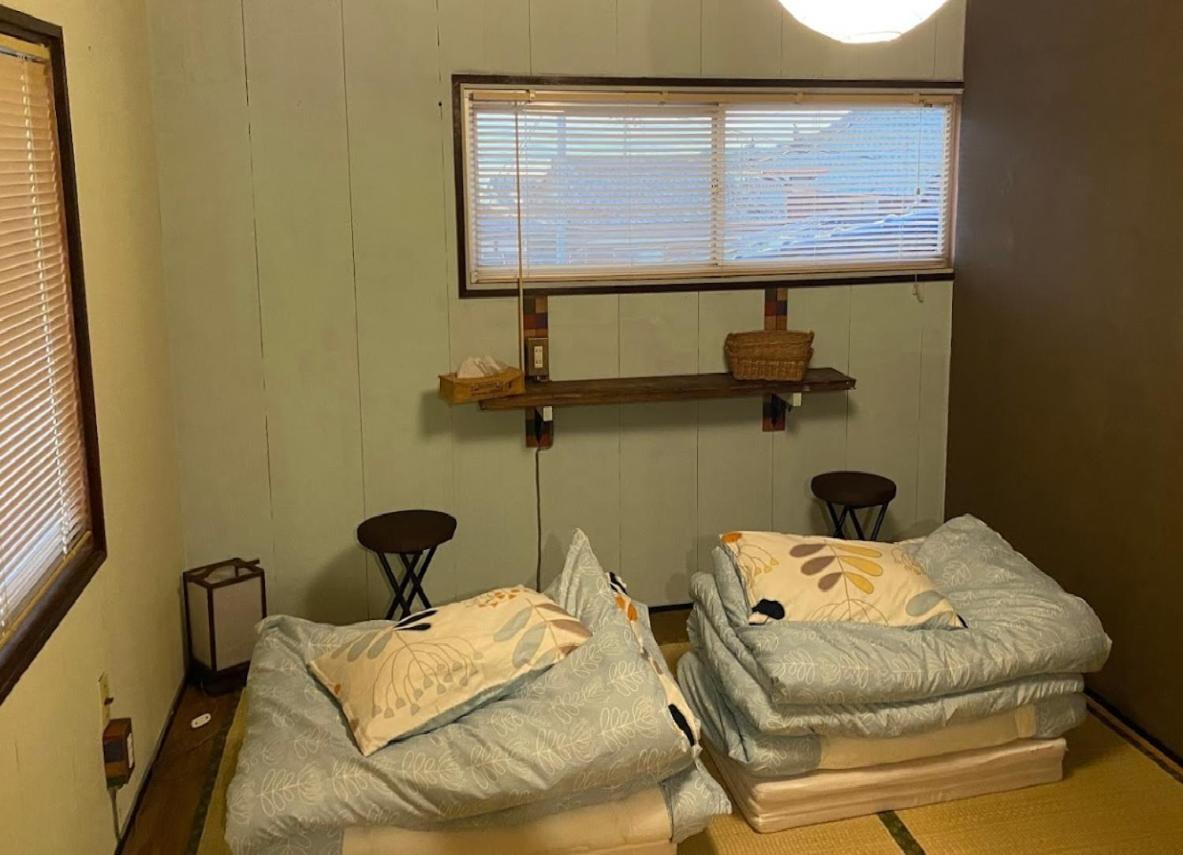 Imabari Railway Station Guesthouse Kume الغرفة الصورة